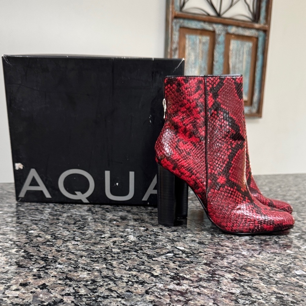 Aqua Red snakeskin Patterned Ankle Booties NWT 7